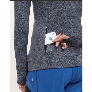 Lululemon Cypress Kiss Long Sleeve Athleisure Running Shirt Blue Sz 8